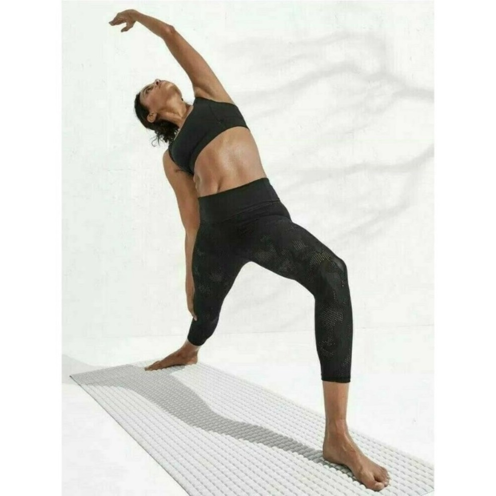 Athleta Phenom Camo 7/8 Tight Leggings Black Yoga Workout Pant SZ. M